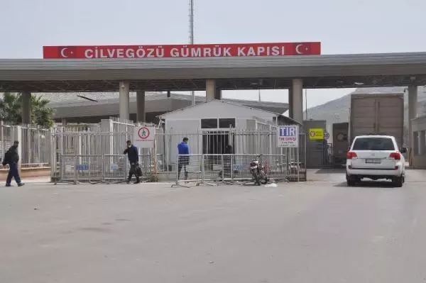 BM'den İdlib'e 82 TIR ile insani yardım BM'den İdlib'e 82 TIR ile insani yardım