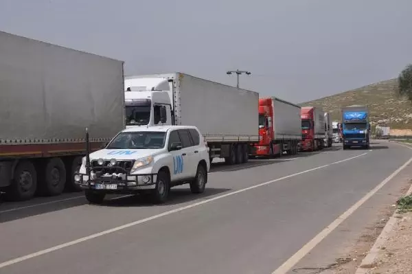 BM'den İdlib'e 82 TIR ile insani yardım BM'den İdlib'e 82 TIR ile insani yardım