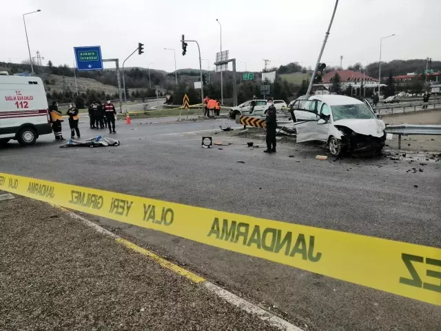 Son dakika haberi | İki aracın çarpıştığı feci kazada: 1 ölü, 3 yaralı Son dakika haberi | İki aracın çarpıştığı feci kazada: 1 ölü, 3 yaralı