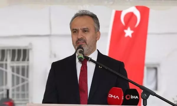 BURSA'NIN FETHİNİN 695'İNCİ YILDÖNÜMÜ KUTLANDI BURSA'NIN FETHİNİN 695'İNCİ YILDÖNÜMÜ KUTLANDI