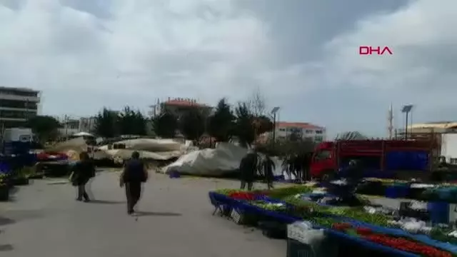 ÇATI, PAZAR YERİNİN ÜZERİNE UÇTU ÇATI, PAZAR YERİNİN ÜZERİNE UÇTU
