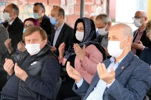 ZONGULDAK ÇAYCUMA'DAKİ KÖPRÜ FACİASINDA ÖLENLER DUALARLA ANILDI ZONGULDAK ÇAYCUMA'DAKİ KÖPRÜ FACİASINDA ÖLENLER DUALARLA ANILDI