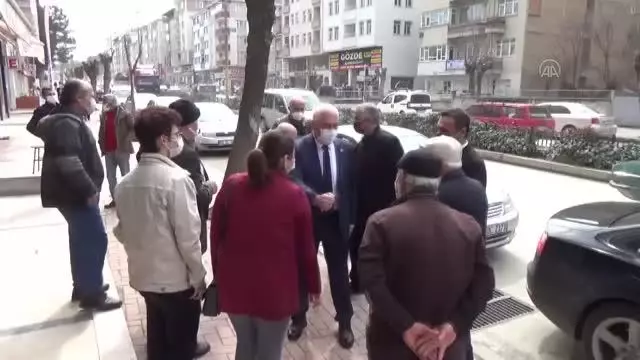 CHP milletvekilleri Boyabat ilçesinde esnafı ziyaret etti CHP milletvekilleri Boyabat ilçesinde esnafı ziyaret etti