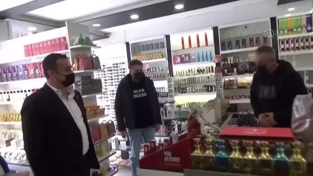 CHP milletvekilleri Boyabat ilçesinde esnafı ziyaret etti CHP milletvekilleri Boyabat ilçesinde esnafı ziyaret etti