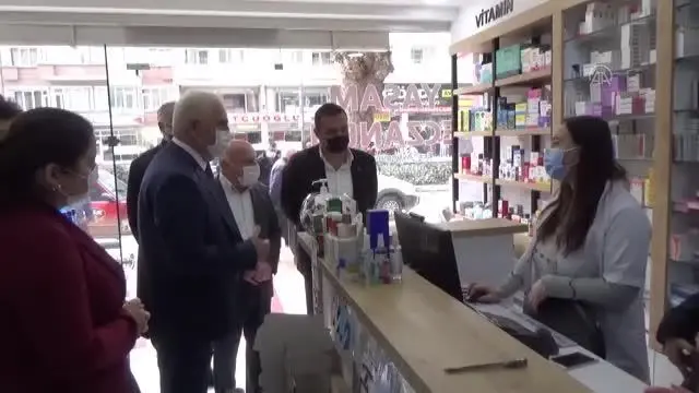 CHP milletvekilleri Boyabat ilçesinde esnafı ziyaret etti CHP milletvekilleri Boyabat ilçesinde esnafı ziyaret etti