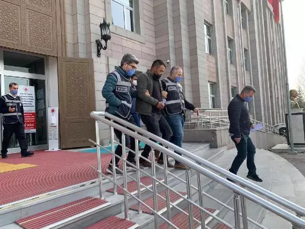 Son dakika haberi | Çocuklarının okulu önünde kayınpederini öldüren damat tutuklandı Son dakika haberi | Çocuklarının okulu önünde kayınpederini öldüren damat tutuklandı