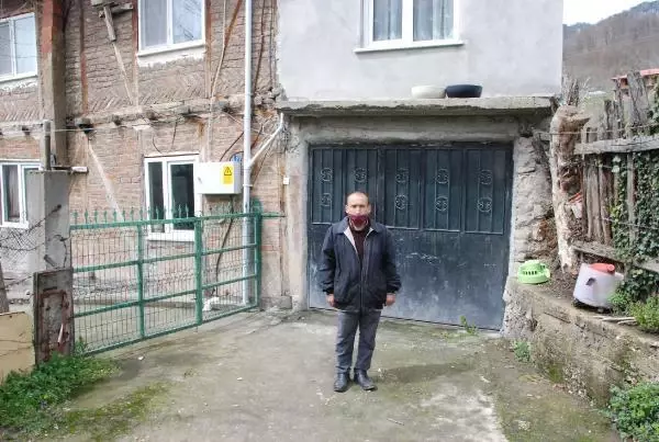Çöp dökmek için evden çıkan eşi geri dönmedi Çöp dökmek için evden çıkan eşi geri dönmedi