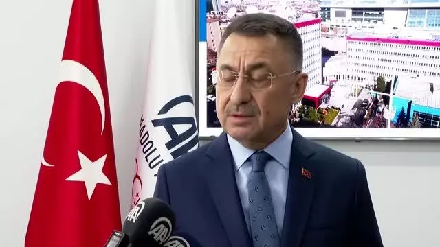 Cumhurbaşkanı Yardımcısı Oktay: 'Hiç kimsenin bembeyaz o üniformayı kirletmeye hakkı yoktur' Cumhurbaşkanı Yardımcısı Oktay: 'Hiç kimsenin bembeyaz o üniformayı kirletmeye hakkı yoktur'