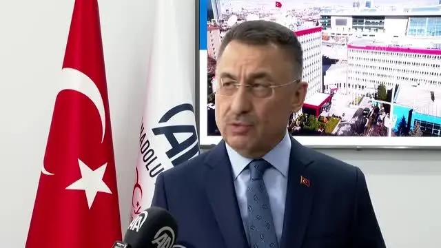 Cumhurbaşkanı Yardımcısı Oktay: 'Hiç kimsenin bembeyaz o üniformayı kirletmeye hakkı yoktur' Cumhurbaşkanı Yardımcısı Oktay: 'Hiç kimsenin bembeyaz o üniformayı kirletmeye hakkı yoktur'