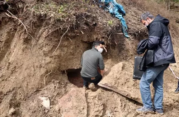 DEVREK'TE ROMA DÖNEMİNE AİT MEZAR BULUNDU DEVREK'TE ROMA DÖNEMİNE AİT MEZAR BULUNDU