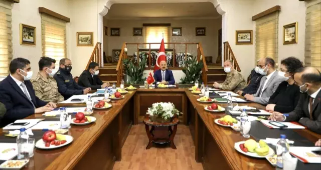 Doğubayazıt'ta Covid-19 Değerlendirme Toplantısı düzenlendi Doğubayazıt'ta Covid-19 Değerlendirme Toplantısı düzenlendi