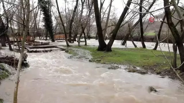 Domaniç'te sel sonrası zarar tespit çalışmaları başladı Domaniç'te sel sonrası zarar tespit çalışmaları başladı