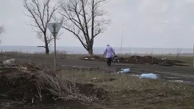 Son Dakika | Donbas bölgesindeki Rusya yanlısı ayrılıkçılar, çatışmalardan kalan mayın ve mühimmatları temizliyor Son Dakika | Donbas bölgesindeki Rusya yanlısı ayrılıkçılar, çatışmalardan kalan mayın ve mühimmatları temizliyor
