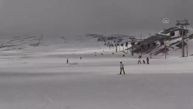 Erciyes'te AA'nın kuruluş yıl dönümünü kutladılar Erciyes'te AA'nın kuruluş yıl dönümünü kutladılar