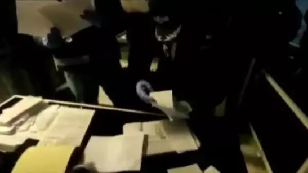 ESENLER'DE TEFECİ OPERASYONU 5 GÖZALTI ESENLER'DE TEFECİ OPERASYONU 5 GÖZALTI
