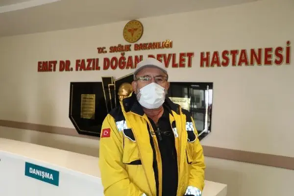 Son dakika haberi... EŞİ VE BABASINI KORONAVİRÜSTEN KAYBEDEN AMBULANS ŞOFÖRÜNDEN 'DİKKAT' UYARISI Son dakika haberi... EŞİ VE BABASINI KORONAVİRÜSTEN KAYBEDEN AMBULANS ŞOFÖRÜNDEN 'DİKKAT' UYARISI