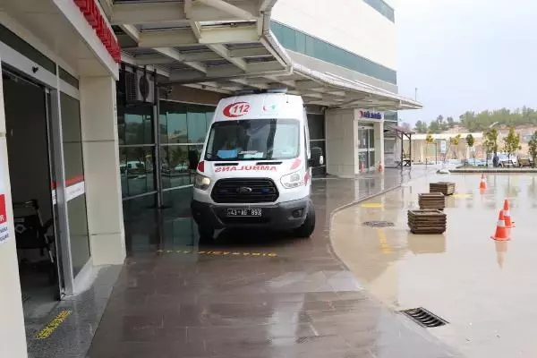 Son dakika haberi... EŞİ VE BABASINI KORONAVİRÜSTEN KAYBEDEN AMBULANS ŞOFÖRÜNDEN 'DİKKAT' UYARISI Son dakika haberi... EŞİ VE BABASINI KORONAVİRÜSTEN KAYBEDEN AMBULANS ŞOFÖRÜNDEN 'DİKKAT' UYARISI