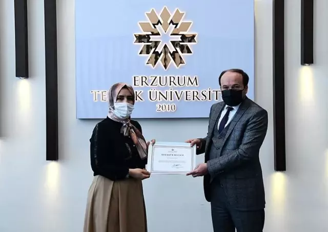 ETÜ'de 5 yılını dolduran personellere teşekkür belgesi verildi ETÜ'de 5 yılını dolduran personellere teşekkür belgesi verildi