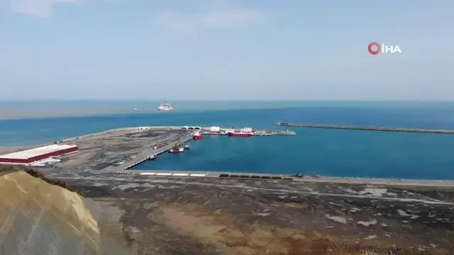 Fatih Sondaj Gemisi yeni keşifler için Amasra-1'e ilerliyor Fatih Sondaj Gemisi yeni keşifler için Amasra-1'e ilerliyor