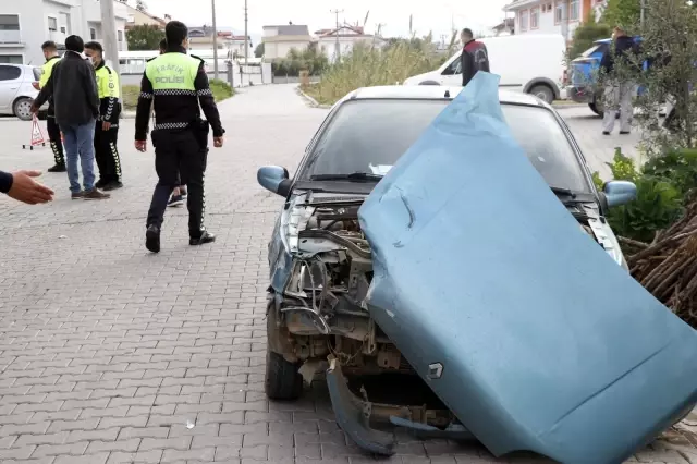 Otomobille çarpışan motosikletteki 2 kişi yaralandı Otomobille çarpışan motosikletteki 2 kişi yaralandı