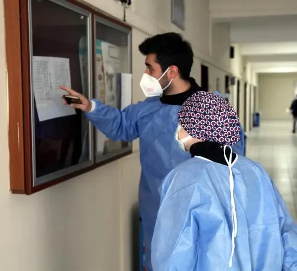 FİLYASYON EKİPLERİ, EV EV VİRÜSÜN İZİNİ SÜRÜYOR FİLYASYON EKİPLERİ, EV EV VİRÜSÜN İZİNİ SÜRÜYOR
