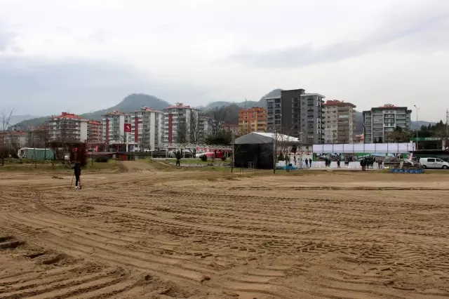 Giresun'da plajlar bölgesi projesinde ilk kazma vuruldu Giresun'da plajlar bölgesi projesinde ilk kazma vuruldu