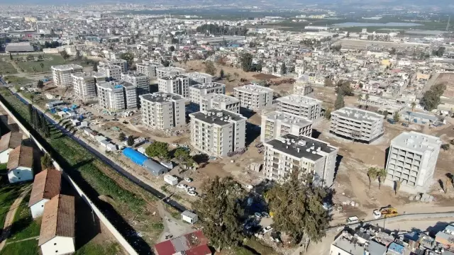 Mersin Akdeniz'de 415 dairelik toplu konut projesinin inşaatı tamamlandı Mersin Akdeniz'de 415 dairelik toplu konut projesinin inşaatı tamamlandı