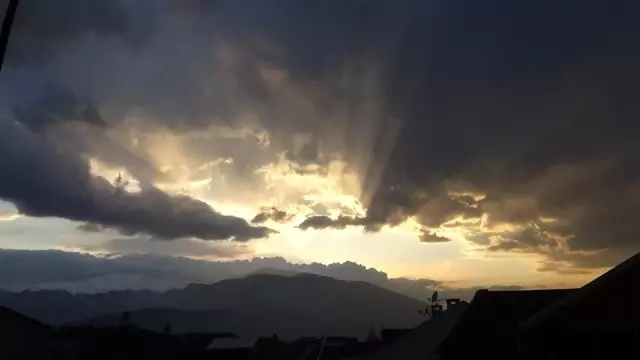 Bursa'da mest eden gün batımı manzarası Bursa'da mest eden gün batımı manzarası