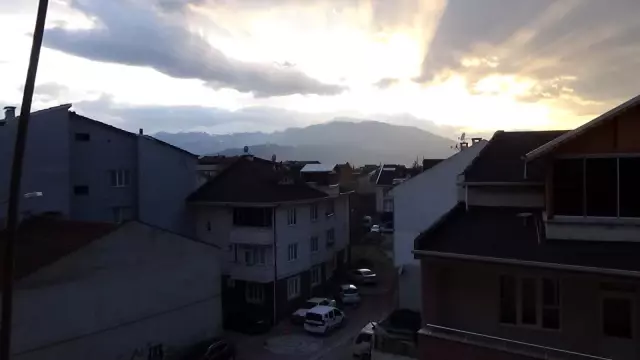 Bursa'da mest eden gün batımı manzarası Bursa'da mest eden gün batımı manzarası