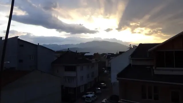 Bursa'da mest eden gün batımı manzarası Bursa'da mest eden gün batımı manzarası