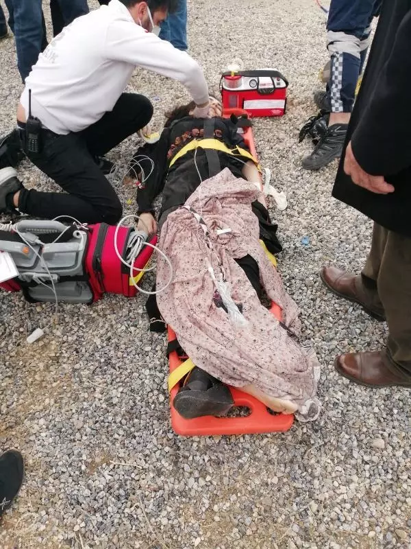 Hakkari yolunda kaza: 2 ölü, 4 yaralı Hakkari yolunda kaza: 2 ölü, 4 yaralı