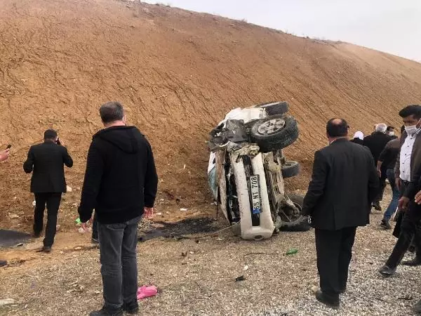 Hakkari yolunda kaza: 2 ölü, 4 yaralı Hakkari yolunda kaza: 2 ölü, 4 yaralı