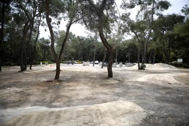Hayvanat Bahçesi'nde otopark alanı genişletiliyor Hayvanat Bahçesi'nde otopark alanı genişletiliyor