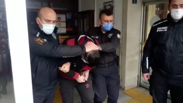 Son dakika haber... AFYONKARAHİSAR - Polise zorluk çıkaran 3 zanlı tutuklandı Son dakika haber... AFYONKARAHİSAR - Polise zorluk çıkaran 3 zanlı tutuklandı