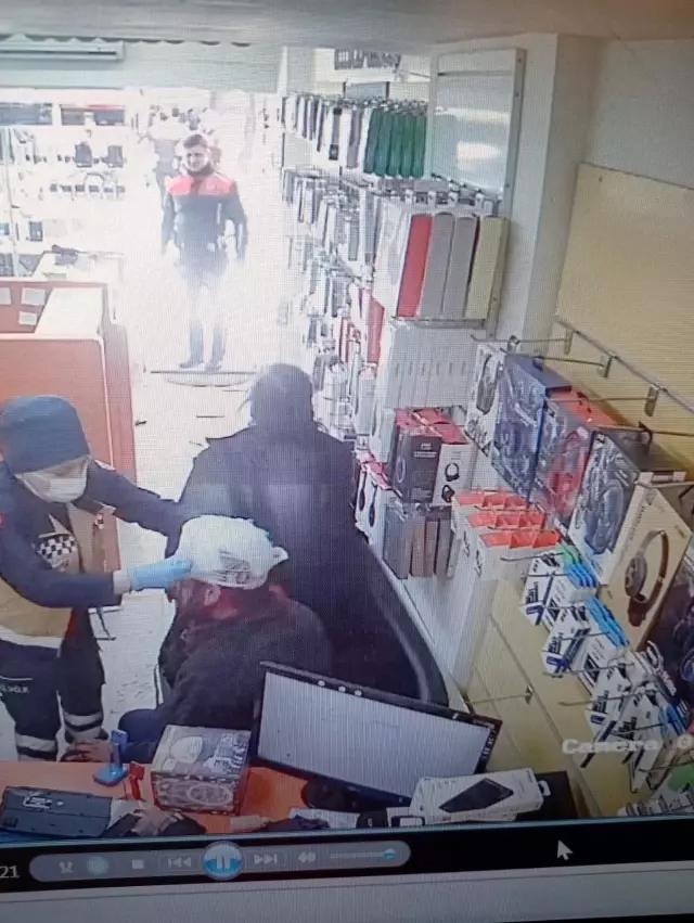 Erkek kardeşlerden enişteye öldüresiye darp kamerada Erkek kardeşlerden enişteye öldüresiye darp kamerada
