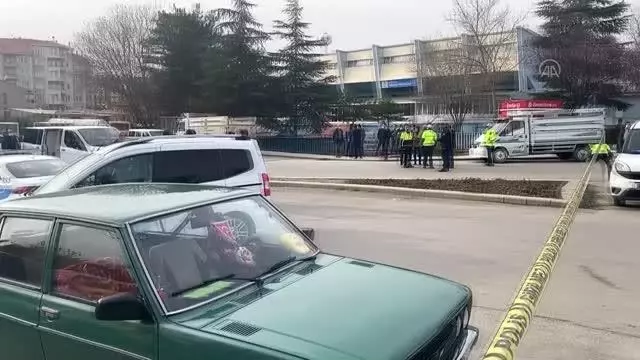 Son dakika... Kırşehir'de silahlı kavga: 1'i polis 2 yaralı Son dakika... Kırşehir'de silahlı kavga: 1'i polis 2 yaralı