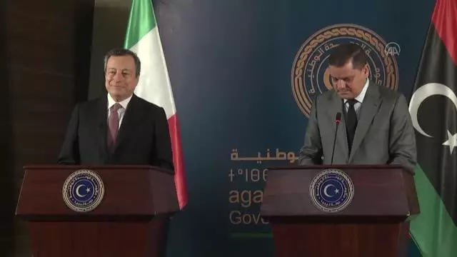 Son dakika haberleri: İtalya Başbakanı Draghi, Libya Başbakanı Dibeybe ile Trablus'ta temaslarda bulundu (2) Son dakika haberleri: İtalya Başbakanı Draghi, Libya Başbakanı Dibeybe ile Trablus'ta temaslarda bulundu (2)