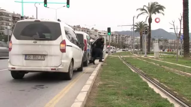 İzmir'de balıkçı oltasına 'ceset' takıldı İzmir'de balıkçı oltasına 'ceset' takıldı