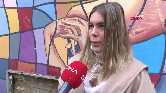 İZMİR-LAZER EPİLASYONDA BACAKLARINDA 'YANIK OLUŞTUĞU' İDDİASIYLA ŞİKAYETÇİ OLDU İZMİR-LAZER EPİLASYONDA BACAKLARINDA 'YANIK OLUŞTUĞU' İDDİASIYLA ŞİKAYETÇİ OLDU