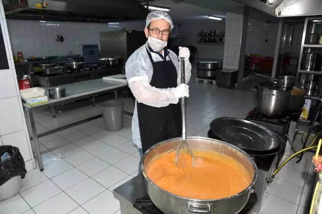 İzmit Belediyesi'den Ramazan yardımı İzmit Belediyesi'den Ramazan yardımı