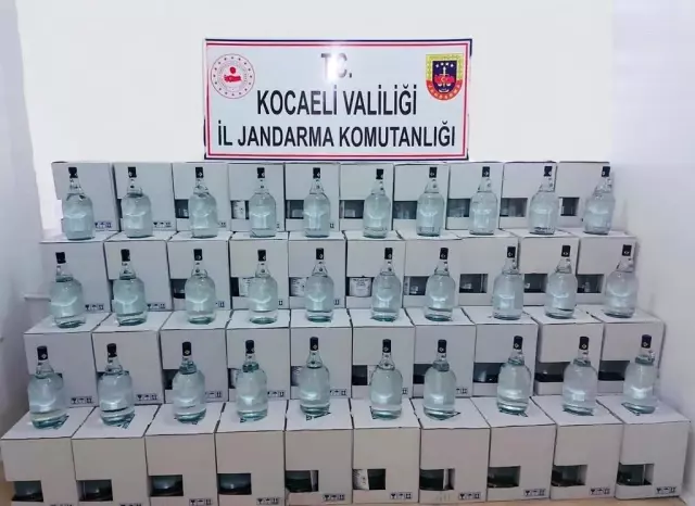 Jandarma operasyonunda 2 bin 500 litre etil alkol ele geçirildi Jandarma operasyonunda 2 bin 500 litre etil alkol ele geçirildi
