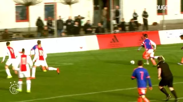 Justin Kluivert'ın Ajax Kariyerinin Önemli Anları Justin Kluivert'ın Ajax Kariyerinin Önemli Anları
