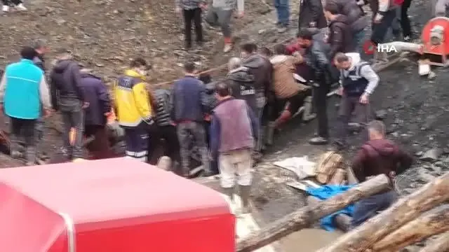 Kaçak maden ocağında mahsur kalan işçi çıkarıldı Kaçak maden ocağında mahsur kalan işçi çıkarıldı