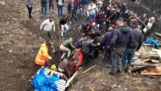 Kaçak maden ocağında mahsur kalan işçi çıkarıldı Kaçak maden ocağında mahsur kalan işçi çıkarıldı