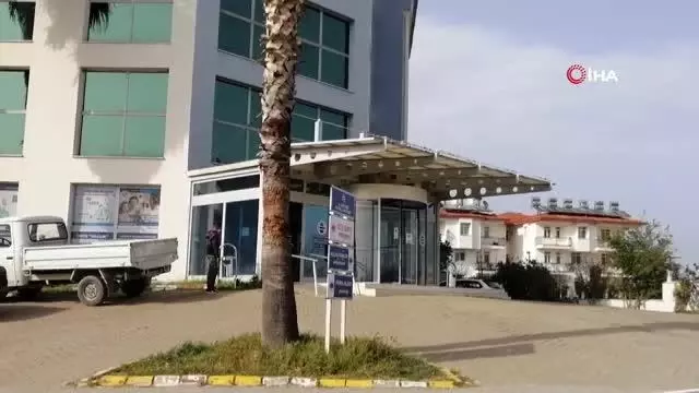Kafesten kaçan maymun otel çalışanını hastanelik etti Kafesten kaçan maymun otel çalışanını hastanelik etti
