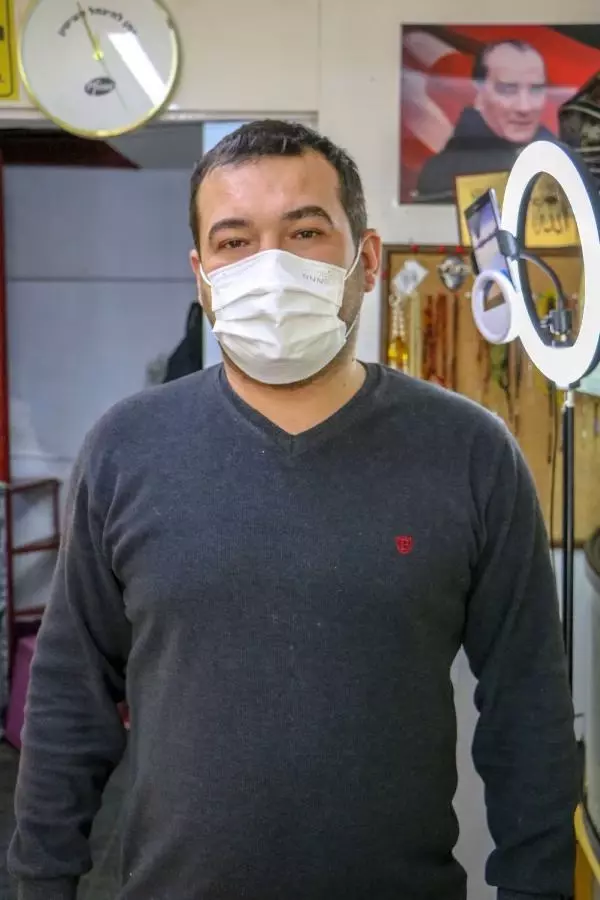 Kız kardeşlerinden boşanmasını istedikleri eniştelerini 40 dakika boyunca dövdüler Kız kardeşlerinden boşanmasını istedikleri eniştelerini 40 dakika boyunca dövdüler