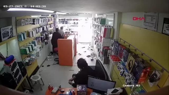'KARDEŞİMİZDEN BOŞAN' DİYE 40 DAKİKA DÖVÜP, VÜCUDUNA KAYNAR SU DÖKTÜLER 'KARDEŞİMİZDEN BOŞAN' DİYE 40 DAKİKA DÖVÜP, VÜCUDUNA KAYNAR SU DÖKTÜLER