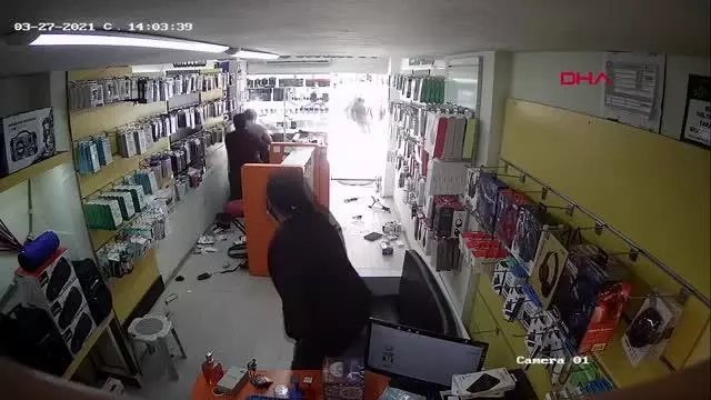 'KARDEŞİMİZDEN BOŞAN' DİYE 40 DAKİKA DÖVÜP, VÜCUDUNA KAYNAR SU DÖKTÜLER 'KARDEŞİMİZDEN BOŞAN' DİYE 40 DAKİKA DÖVÜP, VÜCUDUNA KAYNAR SU DÖKTÜLER