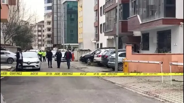 Kartal'da avukatlık bürosuna silahlı saldırı: 2 ölü, 3 yaralı Kartal'da avukatlık bürosuna silahlı saldırı: 2 ölü, 3 yaralı