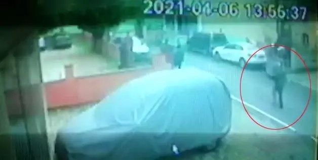 Son dakika haberi! Kartal'da bir avukatlık bürosunda miras davasında uzlaşma amacıyla bir araya gelen akrabalardan biri, silahını çekerek akrabalarına kurşun yağdırdı Son dakika haberi! Kartal'da bir avukatlık bürosunda miras davasında uzlaşma amacıyla bir araya gelen akrabalardan biri, silahını çekerek akrabalarına kurşun yağdırdı